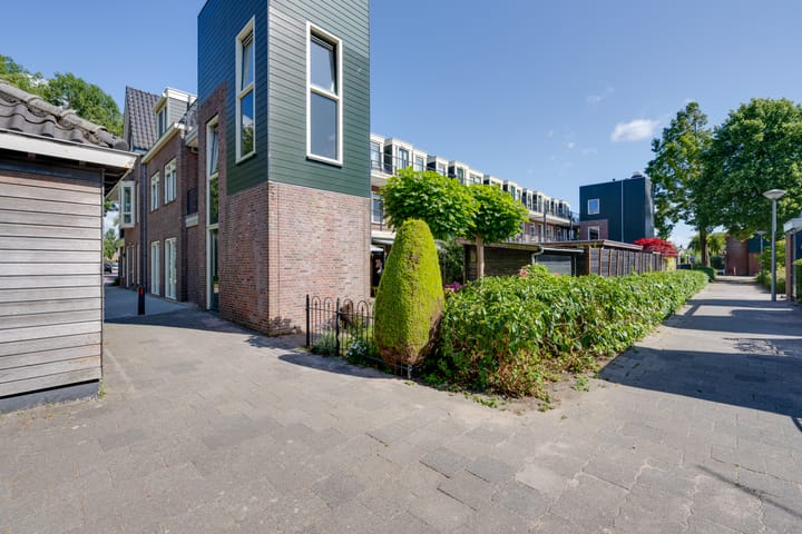 Photo 50 of Julianalaan 2-A