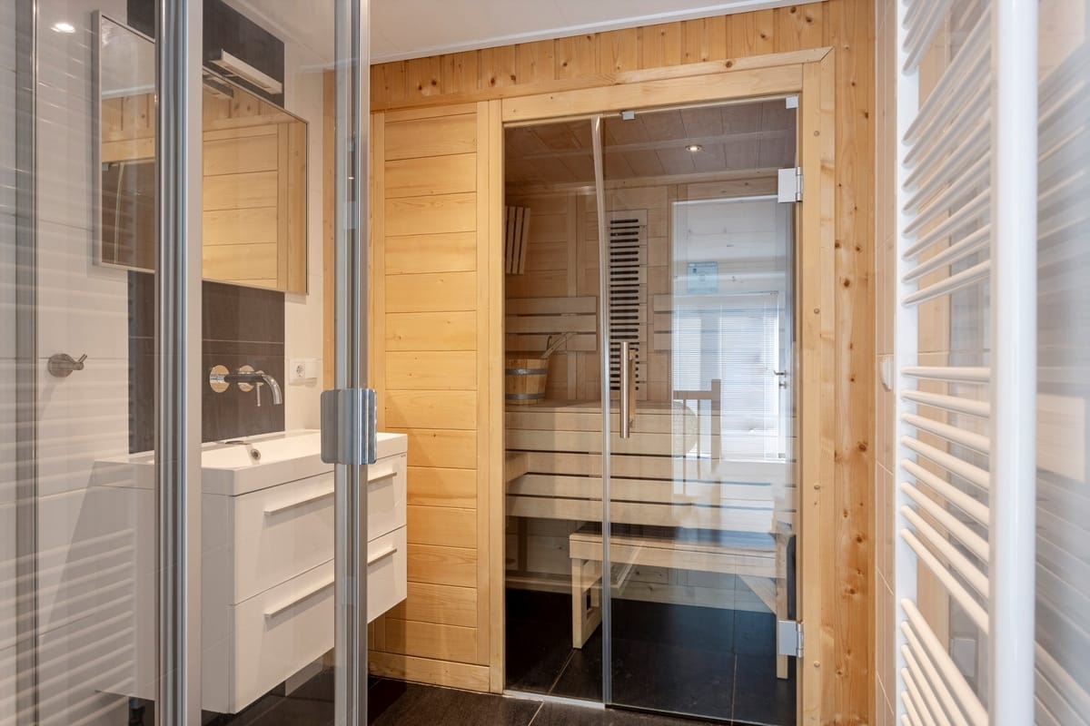 Photo 4 of Burgemeester Dalenbergstraat 50-414