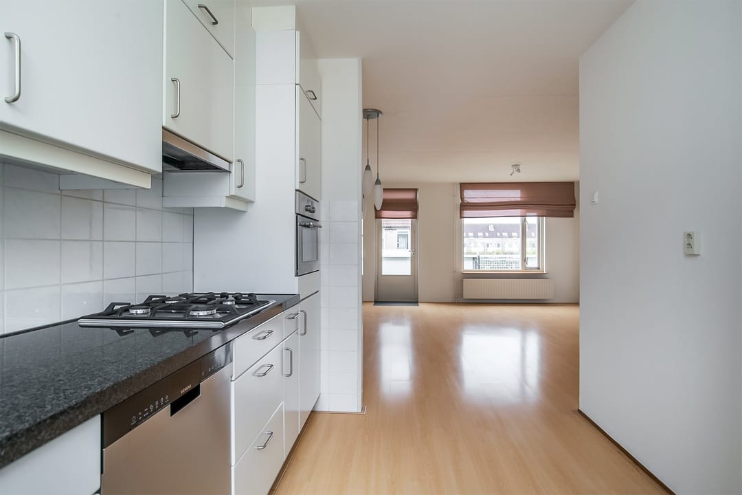 Photo 7 of Thomsonstraat 19