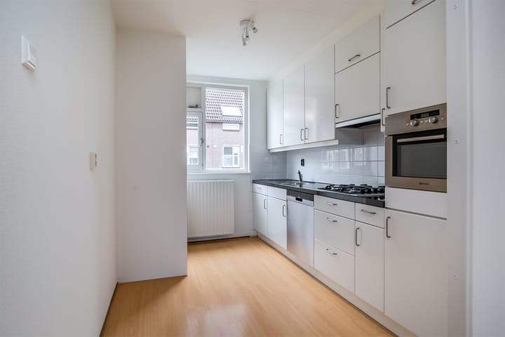 Foto 8 van Thomsonstraat 19