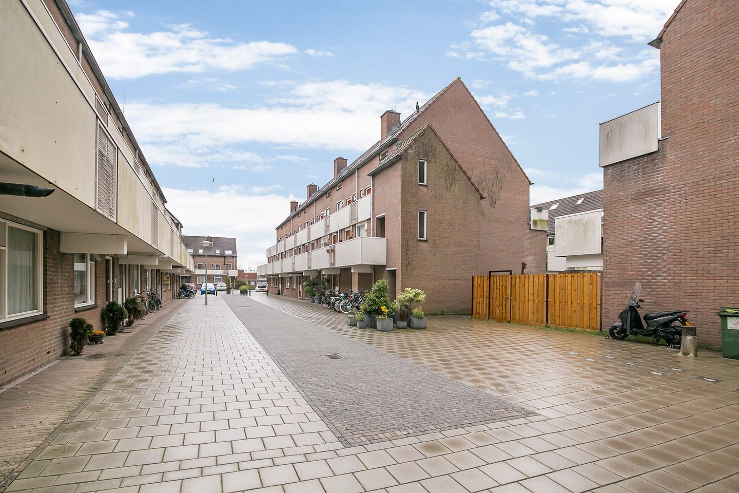 Photo 25 of Thomsonstraat 19
