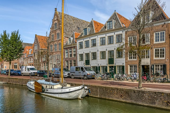 Korenmarkt 5