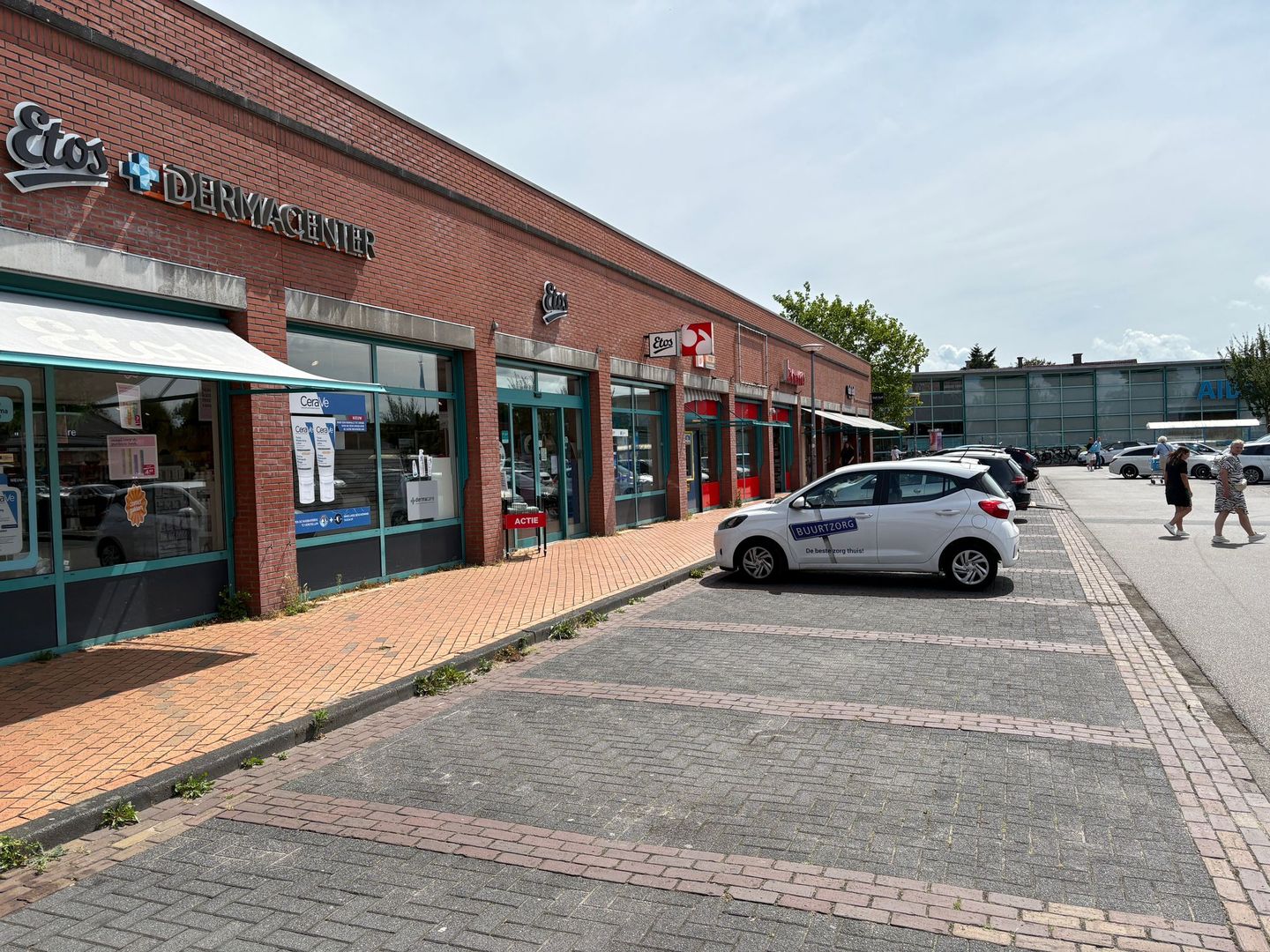 Bekijk foto 4 van Helperplein 23