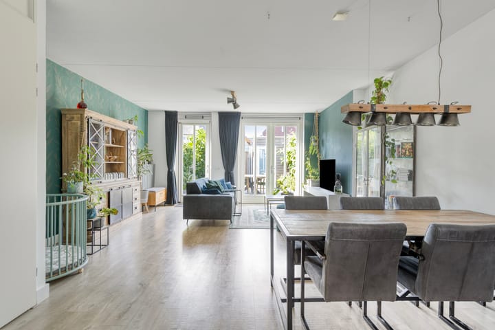 Foto 3 van Zwartbont 16