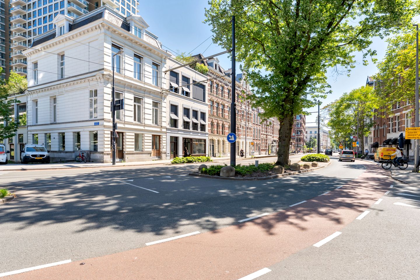 Bekijk foto 1 van Van Vollenhovenstraat 36