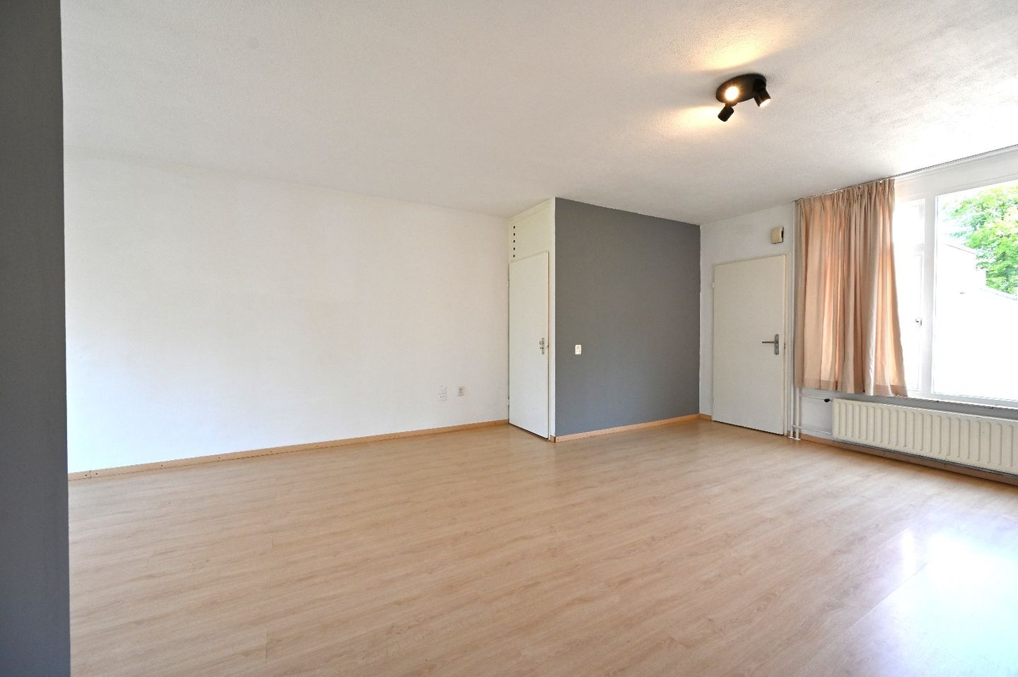 Photo 10 of Hubertusstraat 3