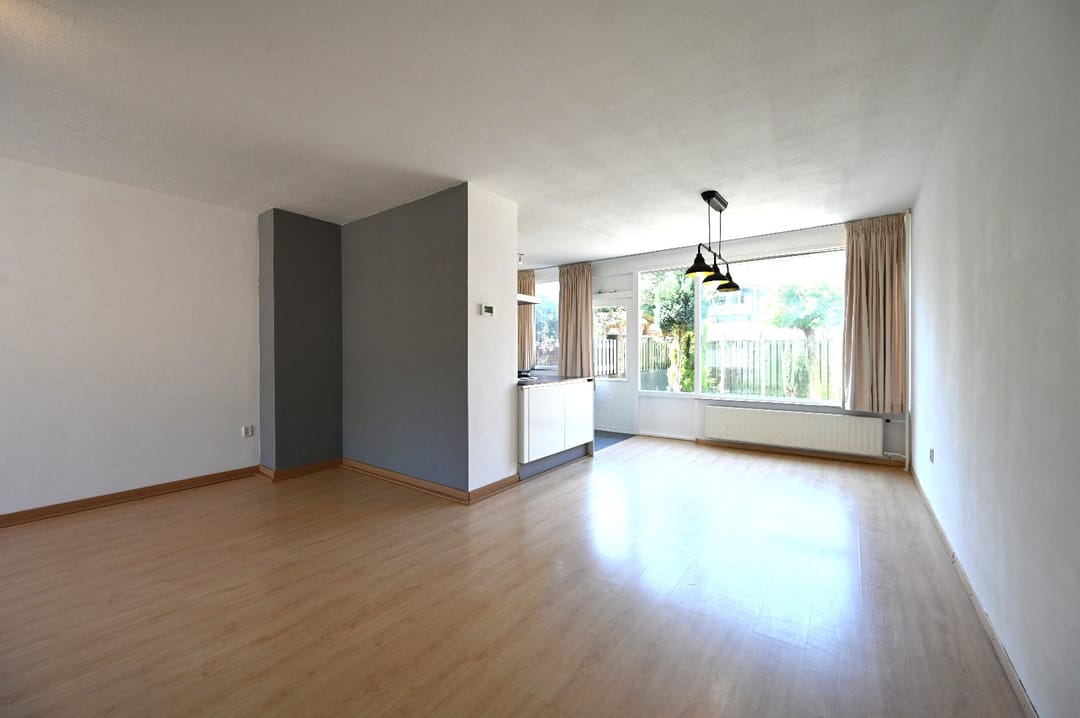 Photo 11 of Hubertusstraat 3