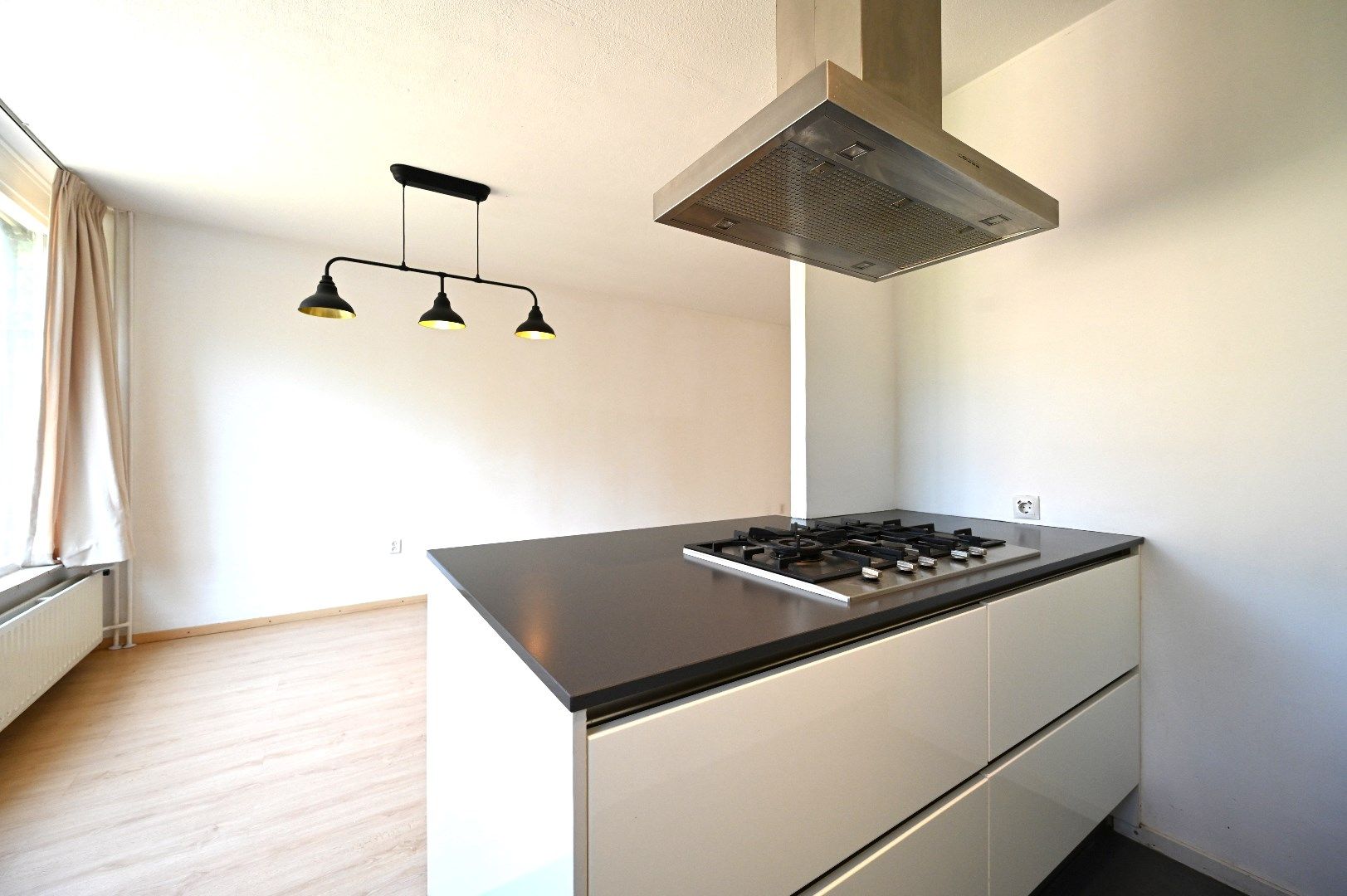 Photo 18 of Hubertusstraat 3