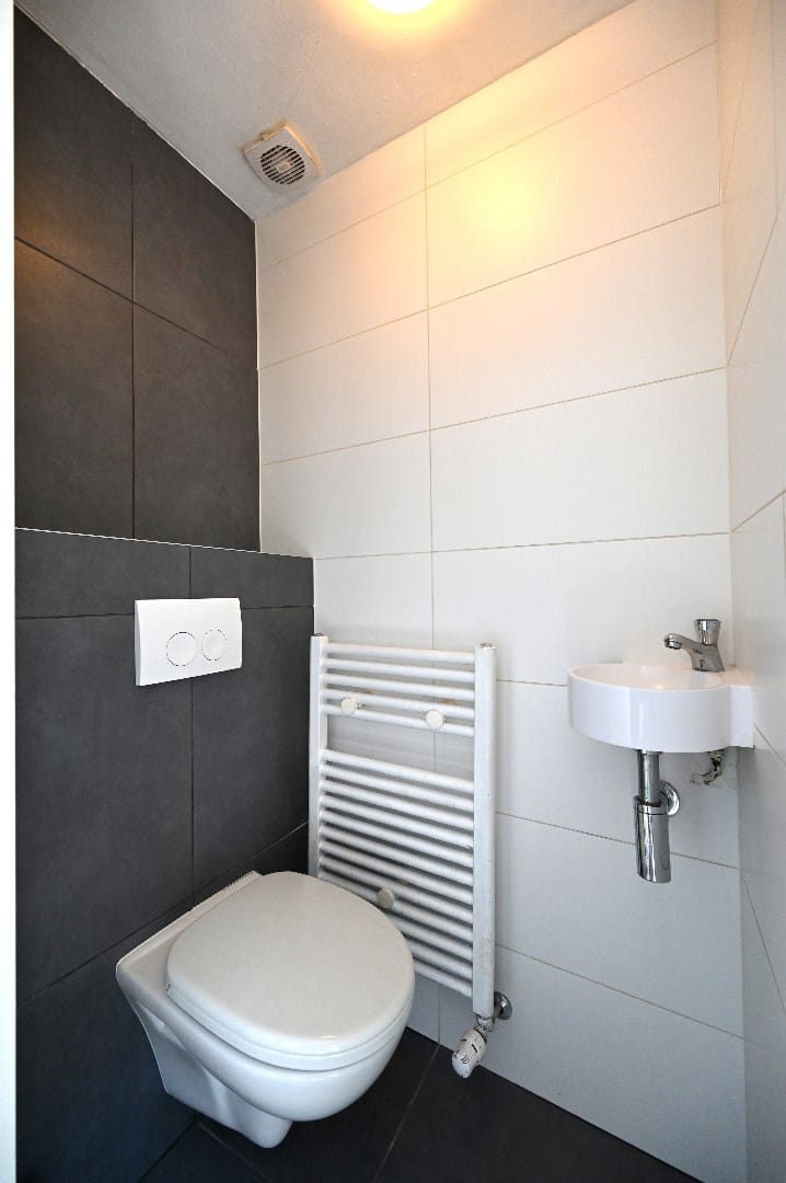 Photo 21 of Hubertusstraat 3