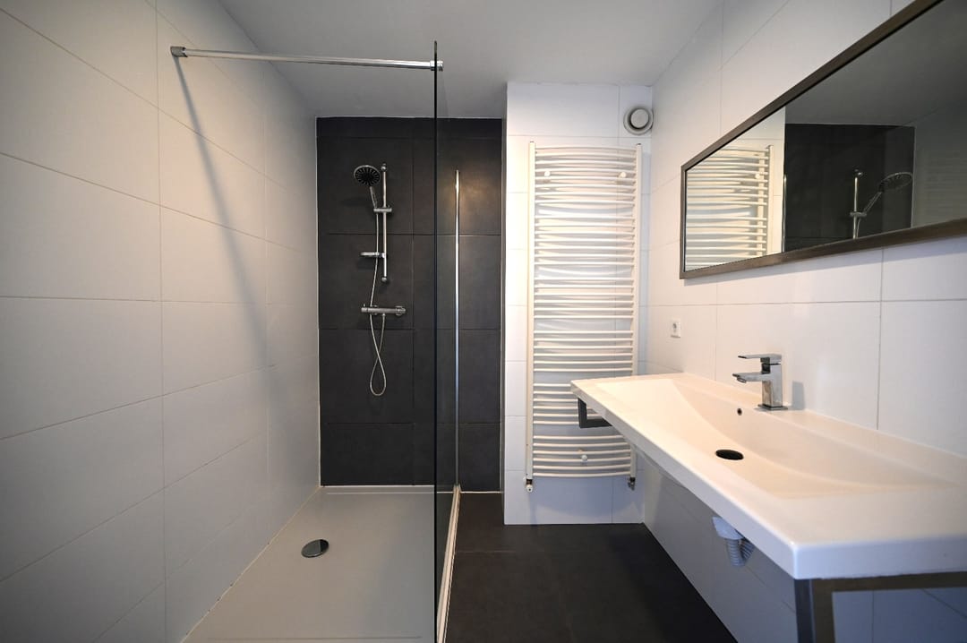 Photo 28 of Hubertusstraat 3