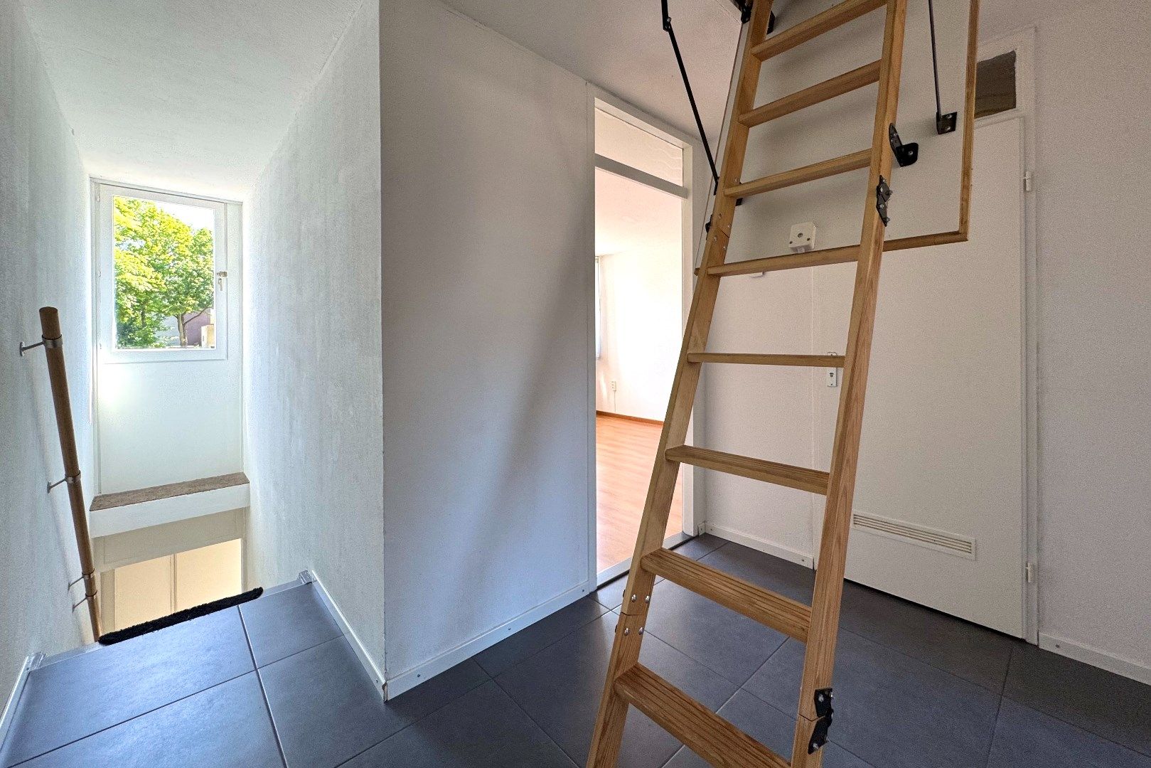 Photo 39 of Hubertusstraat 3