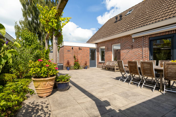 Foto 44 van Warring 65