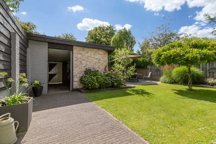 Foto 17 van 2e Vijverstraat 7