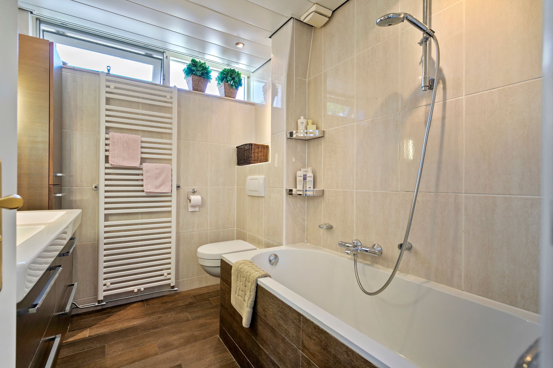 Photo 33 of 2e Vijverstraat 7