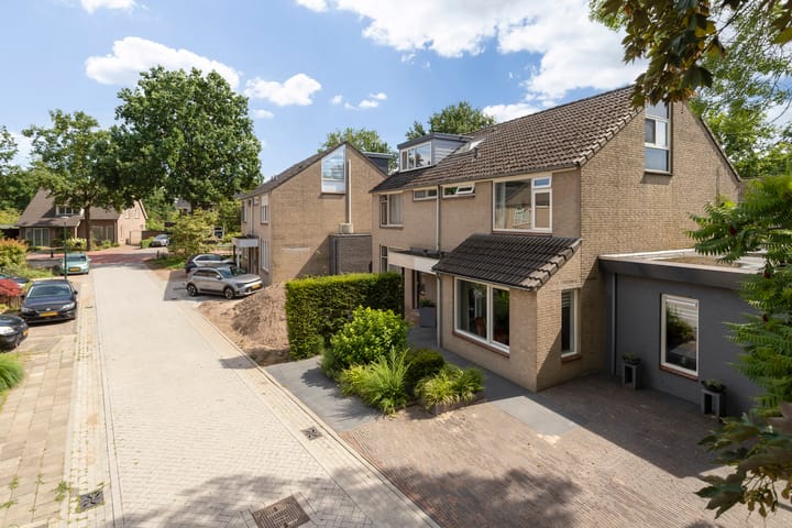 Foto 42 van 2e Vijverstraat 7