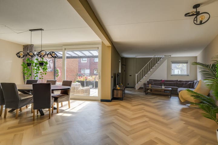 Photo 1 of Alikruiksingel 4