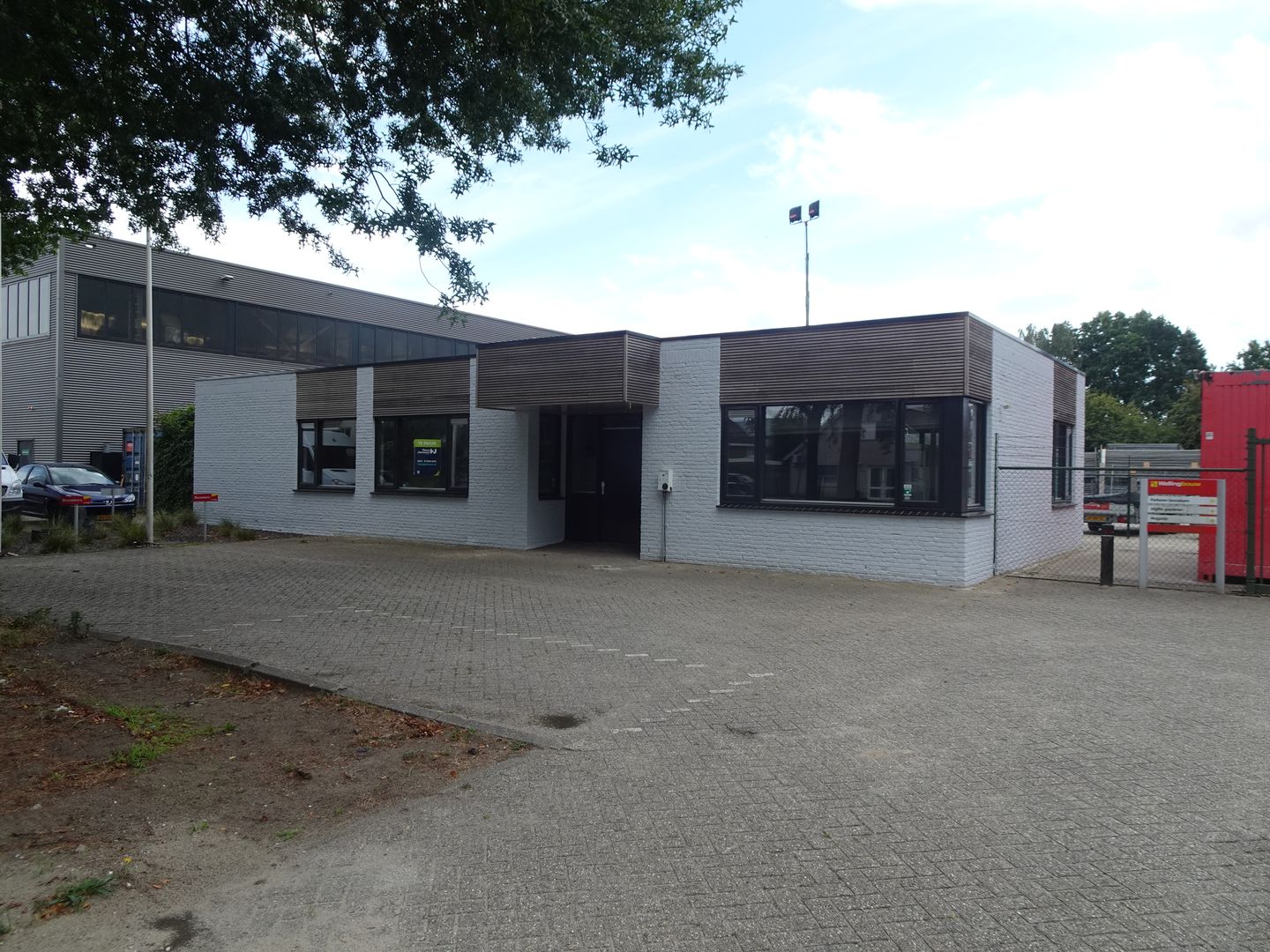 View photo 2 of Edisonstraat 20