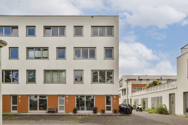 Photo 1 of Wolbrantskerkweg 59