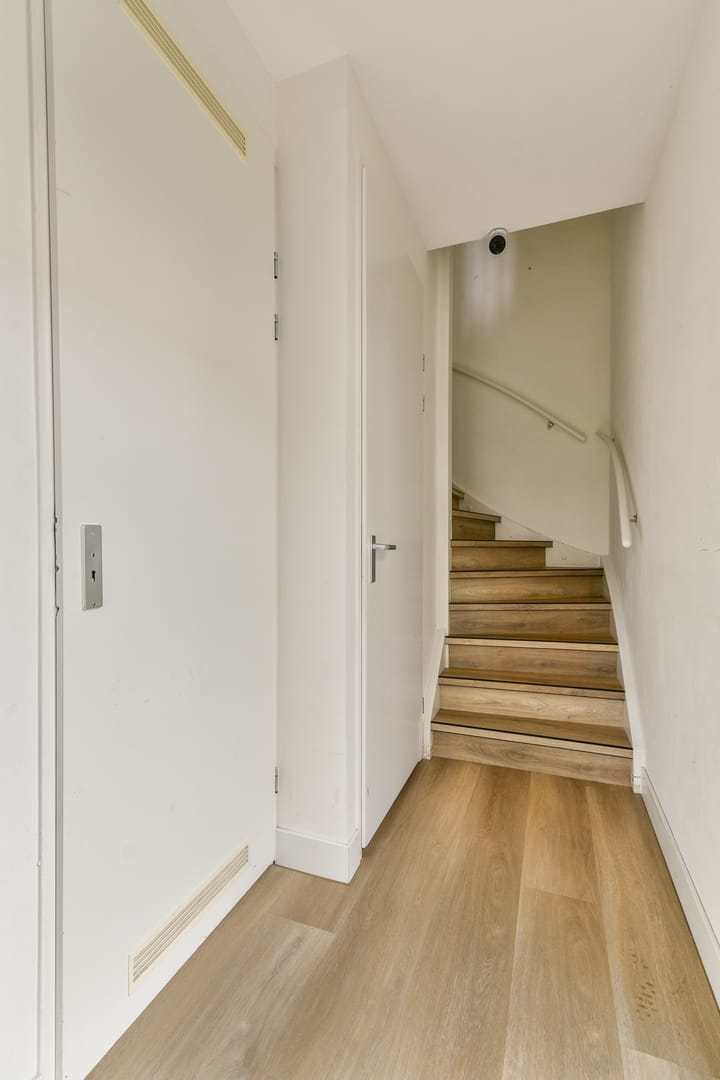 Photo 6 of Wolbrantskerkweg 59