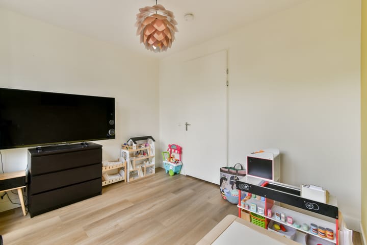 Photo 20 of Wolbrantskerkweg 59