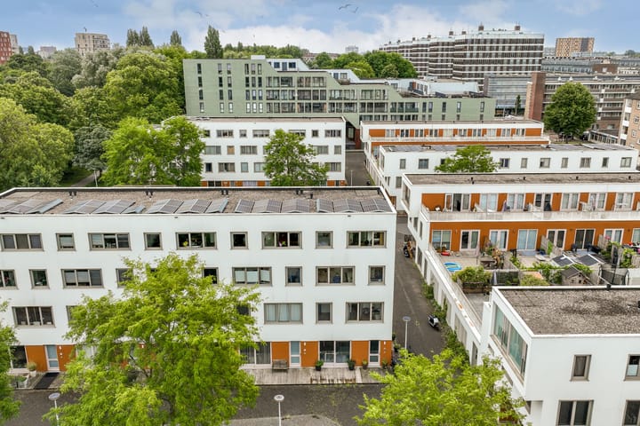 Photo 35 of Wolbrantskerkweg 59