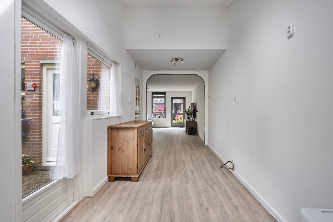 Photo 16 of Gouwe 24