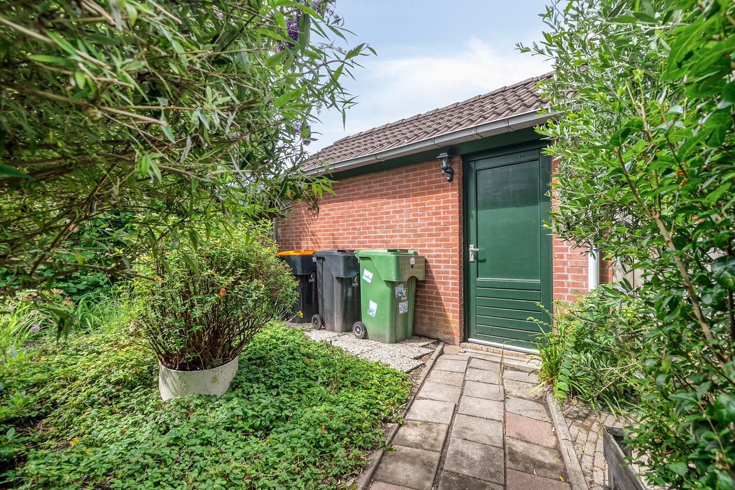 Photo 40 of Gouwe 24