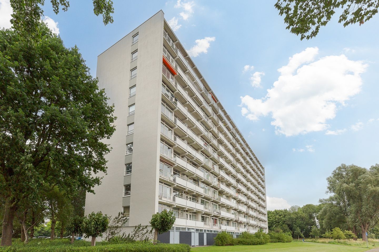 Foto 1 van van Harinxmaplein 96