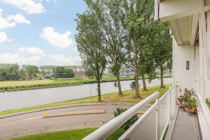 Foto 27 van van Harinxmaplein 96