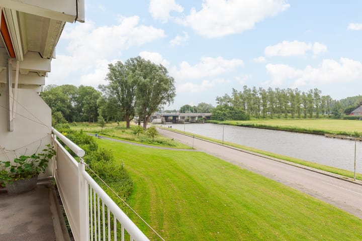 Foto 29 van van Harinxmaplein 96