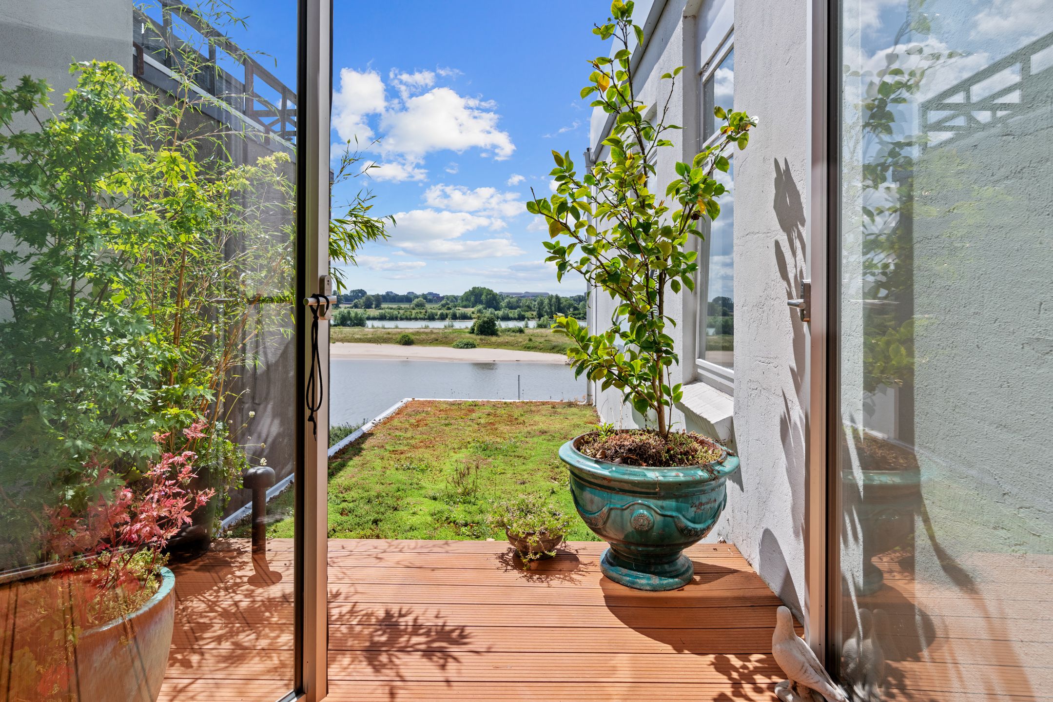 Photo 6 of Onderlangs 24