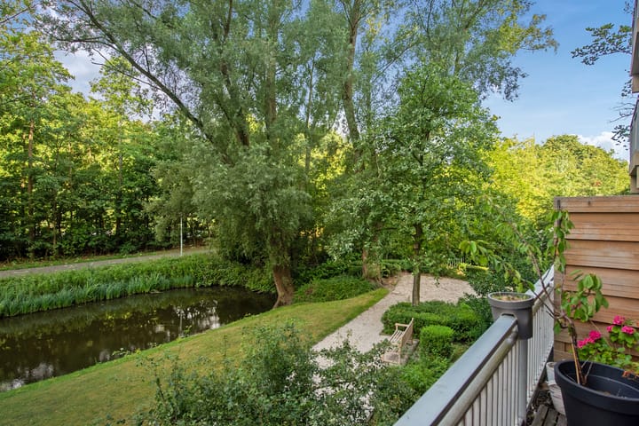 Foto 27 van Aart van der Leeuwlaan 18