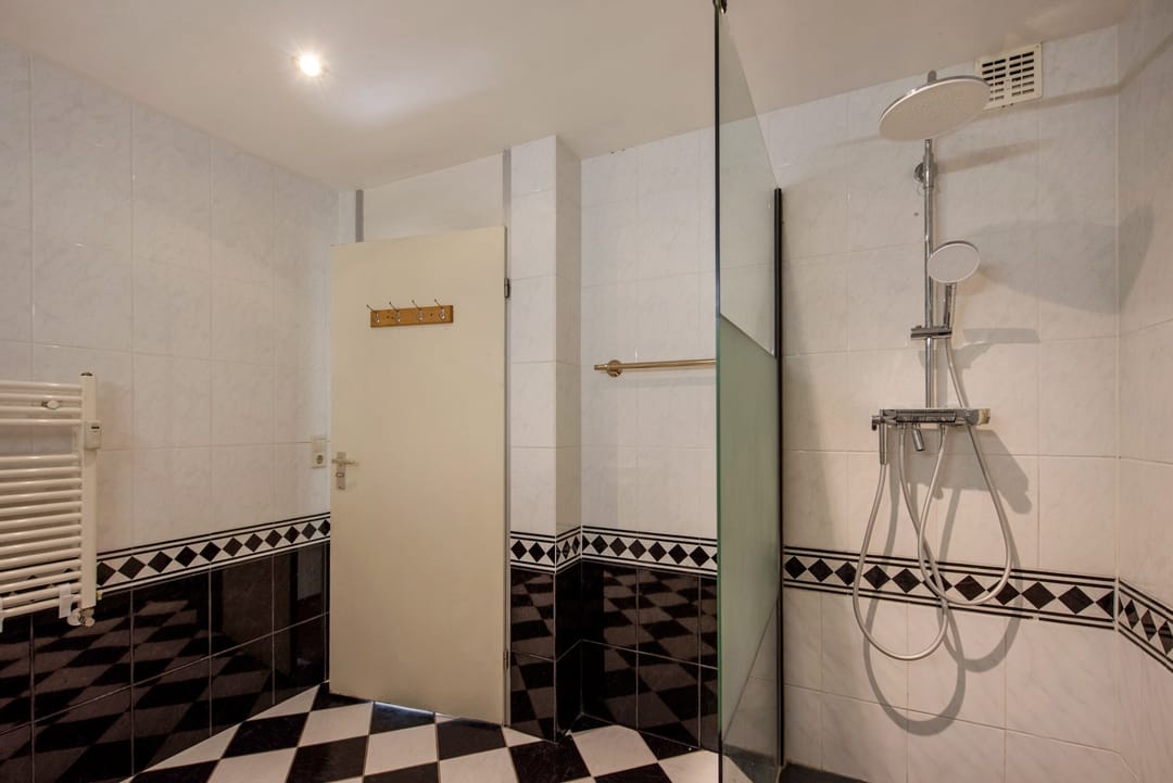 Foto 32 van Aart van der Leeuwlaan 18