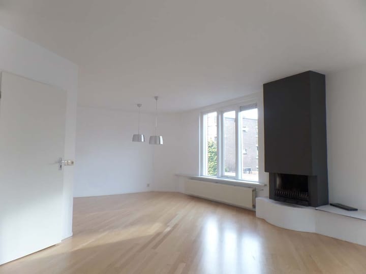 Foto 6 van Azaleastraat 42