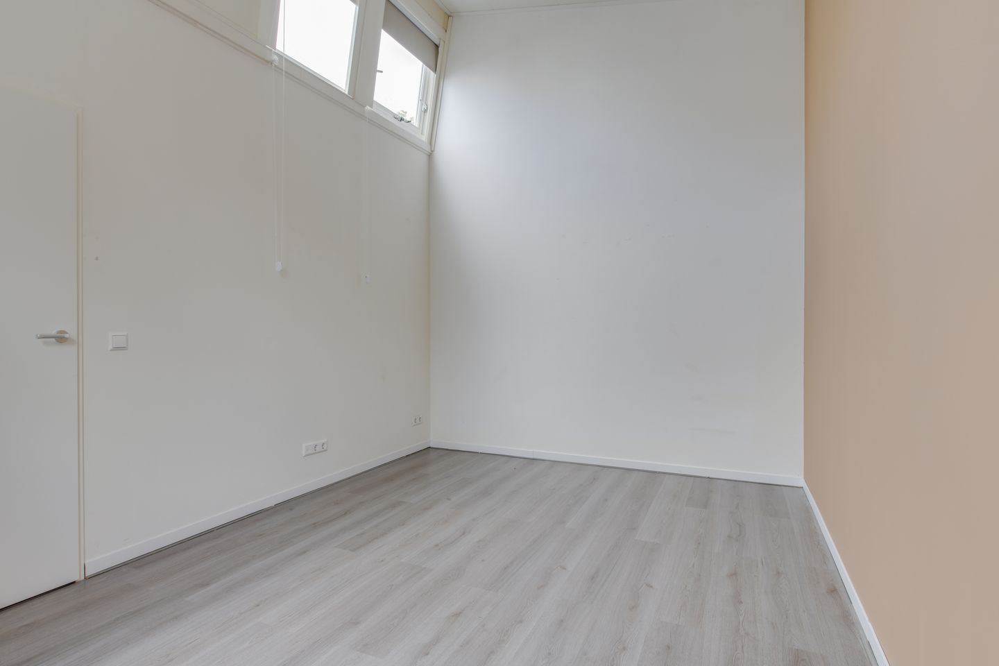 Photo 19 of Sperwerstraat 23-A