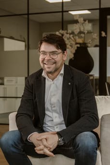 Alex van Nifterik - Director