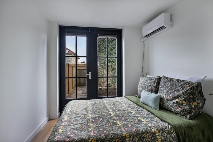 Foto 3 van Rock and Rollstraat 23-A