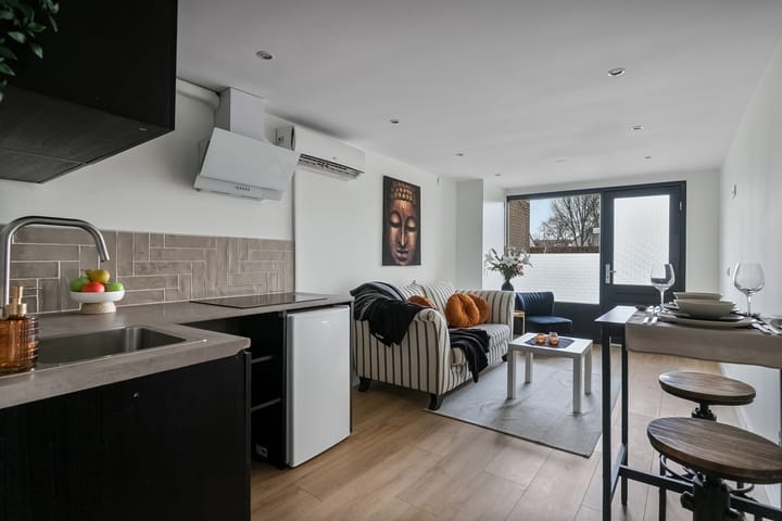 Foto 6 van Rock and Rollstraat 23-A