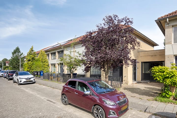 Foto 14 van Rock and Rollstraat 23-A