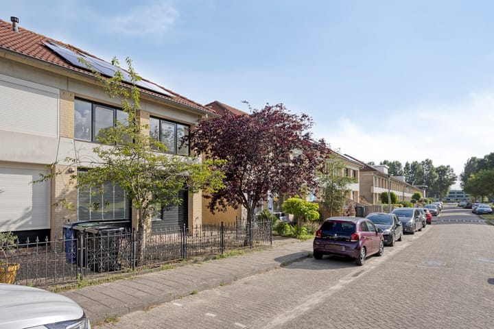 Foto 16 van Rock and Rollstraat 23-A