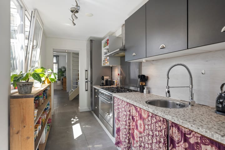 Foto 8 van Emmastraat 64