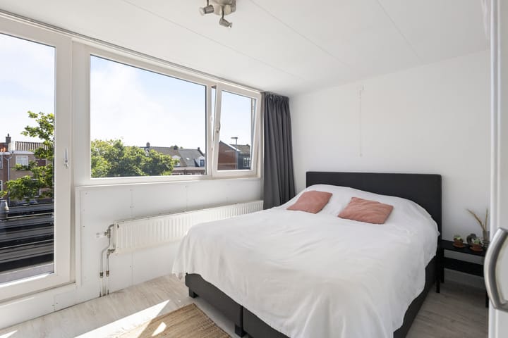 Foto 15 van Emmastraat 64