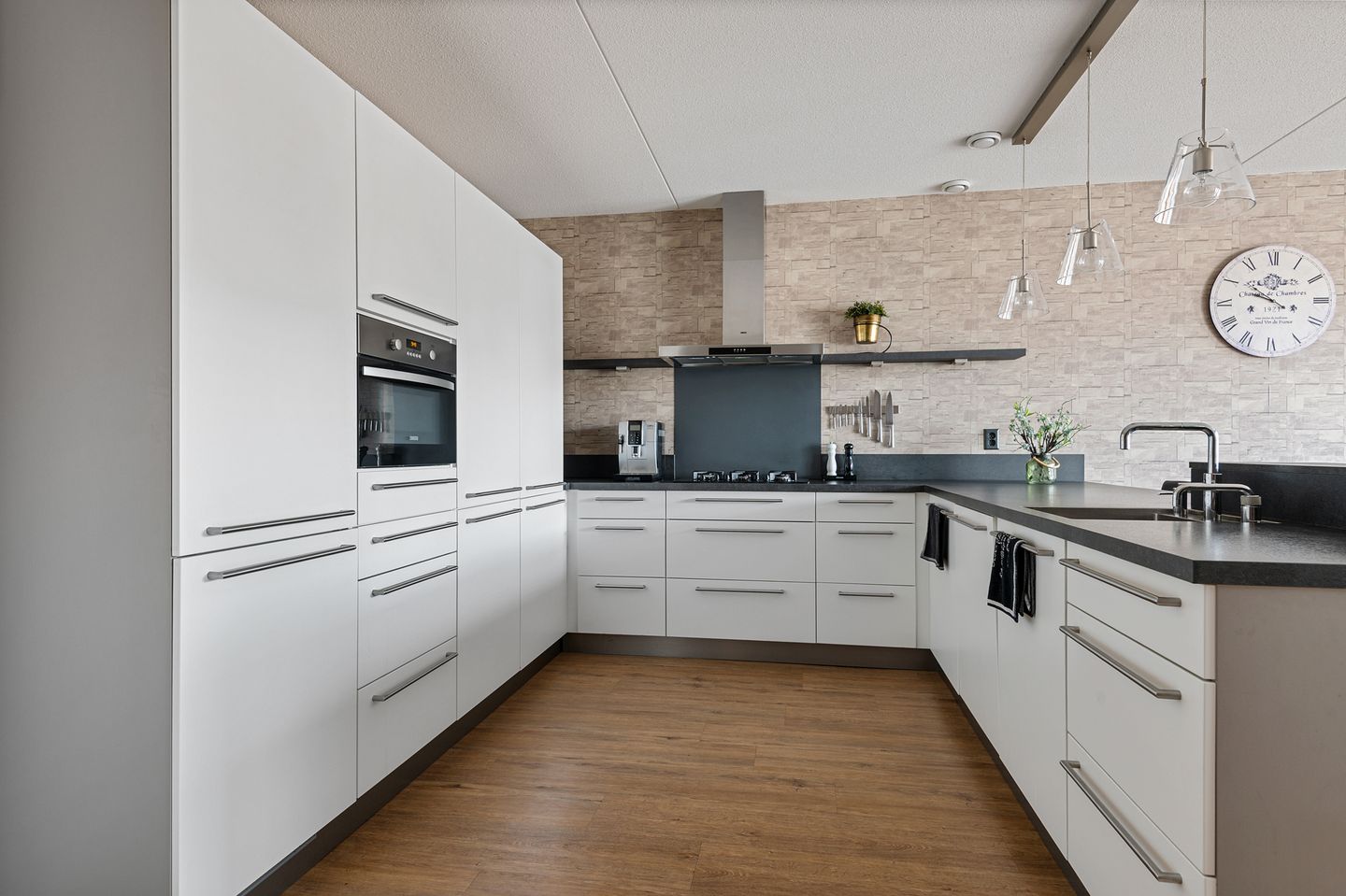 Photo 10 of Nijverheidsstraat 9-B