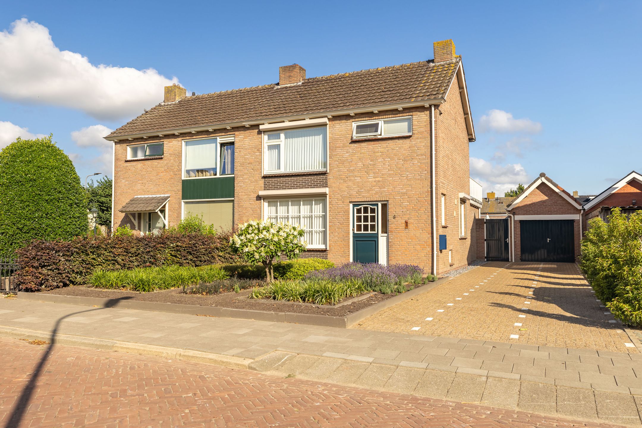 Pastoor Bielarsstraat 8