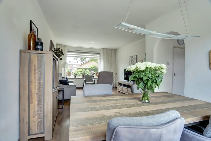 Photo 8 of Schoolstraat 34