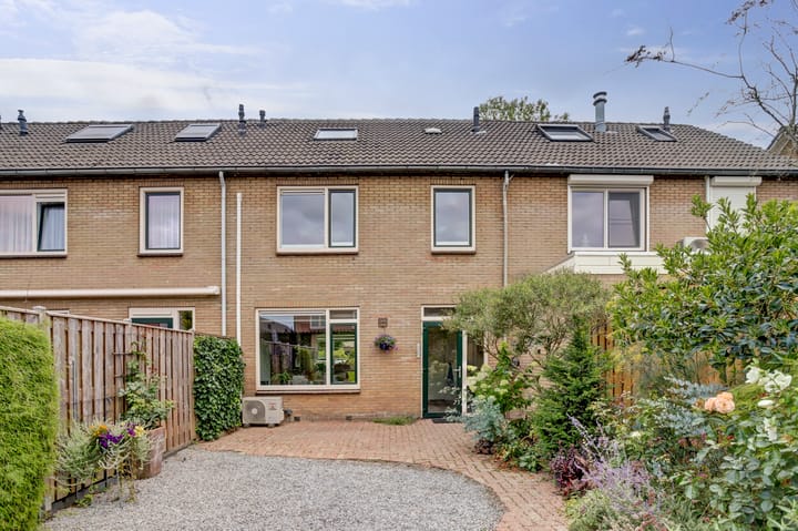 Photo 15 of Schoolstraat 34