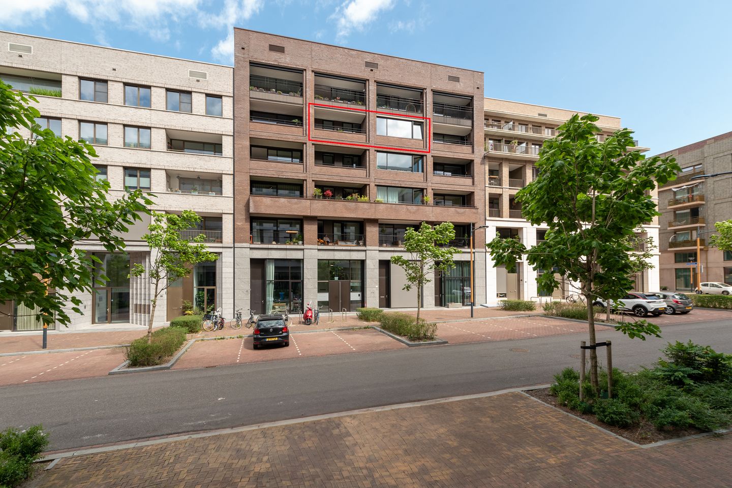 Foto 1 van Madridstraat 57