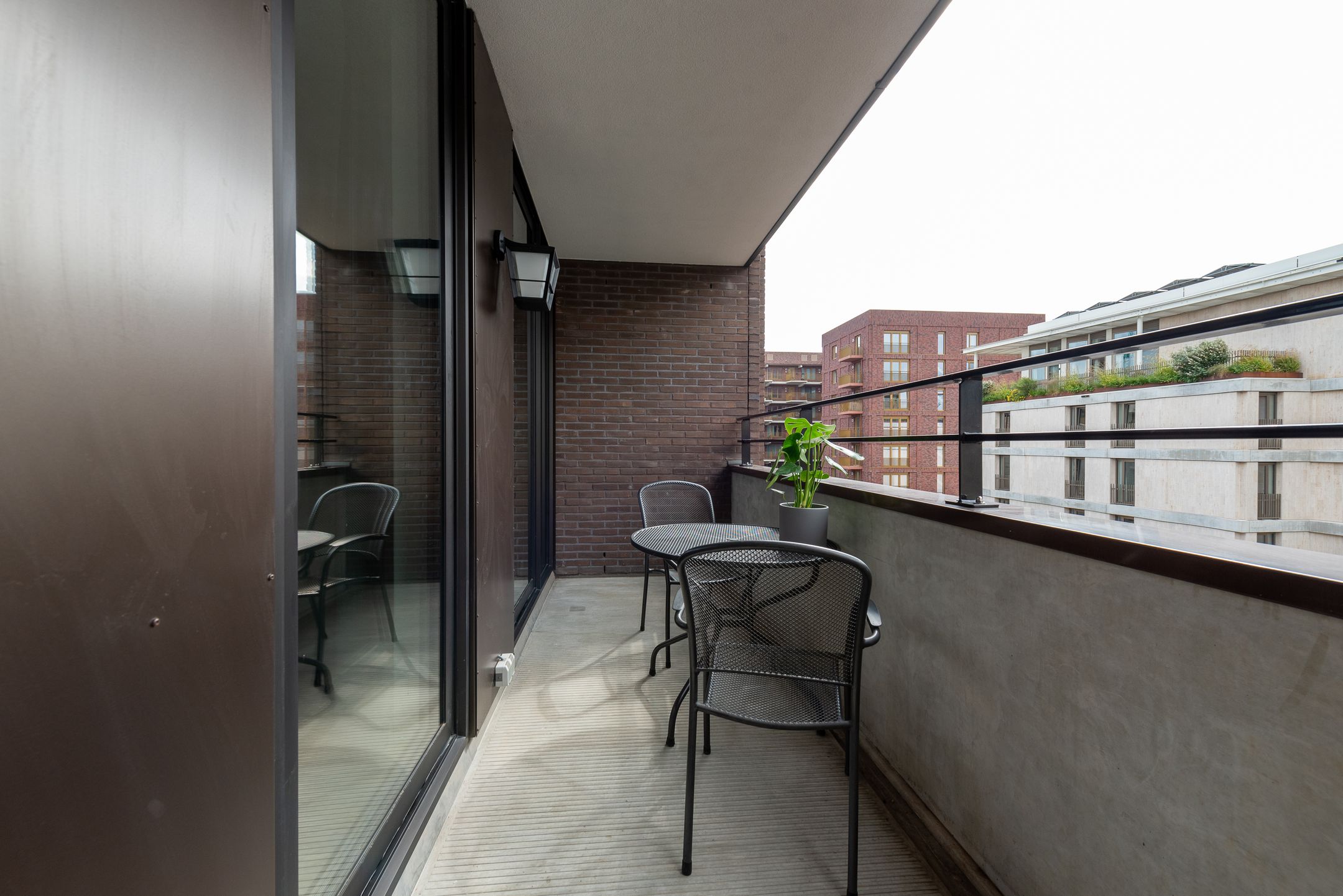 Foto 12 van Madridstraat 57