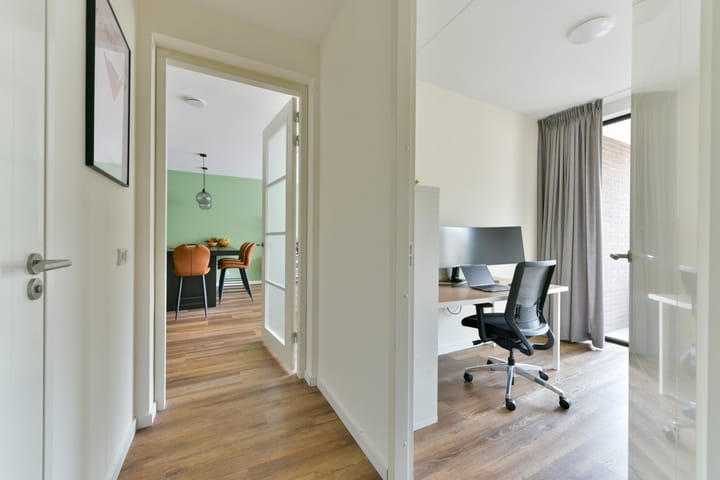 Foto 15 van Madridstraat 57