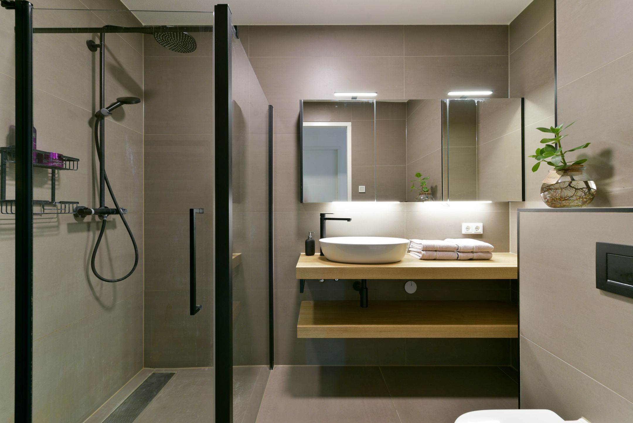 Foto 18 van Madridstraat 57